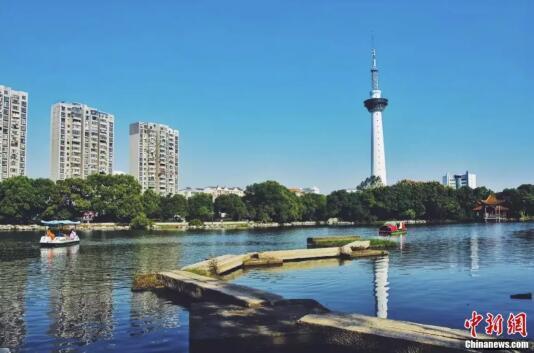 登上最美高铁领略大美风光，走坐上这趟高铁