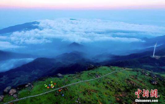 登上最美高铁领略大美风光，走坐上这趟高铁
