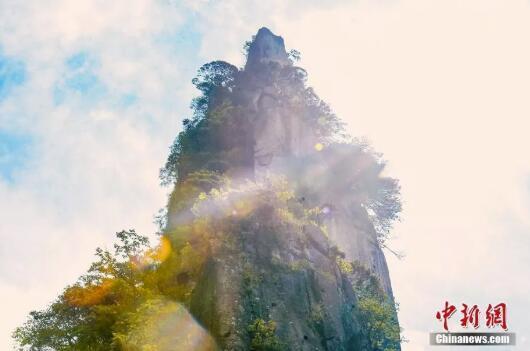 登上最美高铁领略大美风光，走坐上这趟高铁