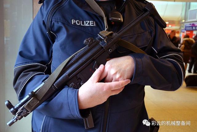 被官方删除ump9冲锋枪，新爆料ump9即将退役
