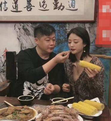 王小蒙动态壁纸，王小蒙模样大变