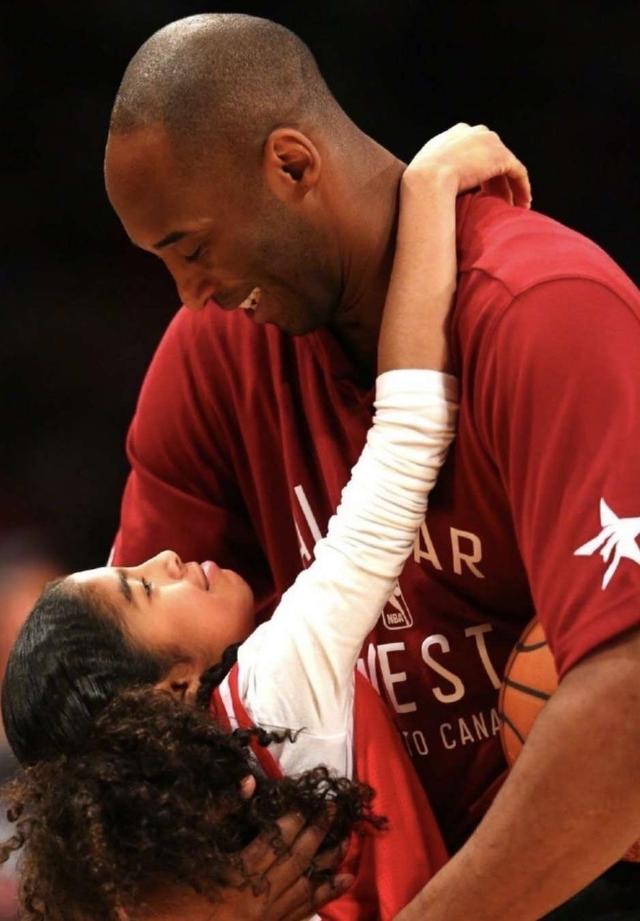 科比的4个女儿现在有几个，科比最疼爱的女儿是篮球天才