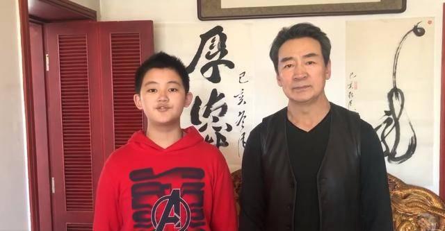 寇振海与儿子同框怎么回事，寇振海个人资料儿女