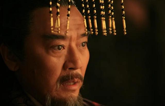 商鞅变法的历史背景和原因，商鞅及其变法的争议史