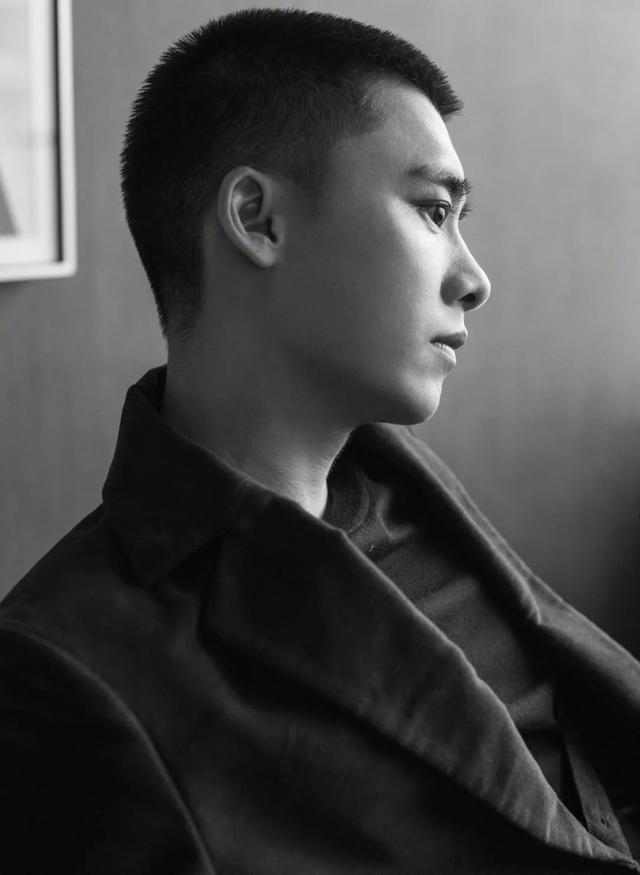 9套超好穿的中性通勤风格，会穿又会撩的多面绅士