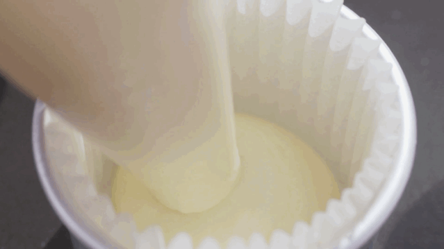 不可错过的奶油杯子蛋糕，#福气年夜菜#不会翻车的杯子奶油蛋糕