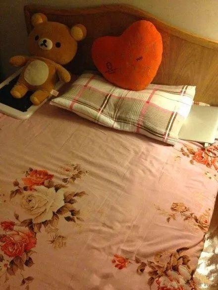 挑战一百杯奶茶要胖几斤，她给闺蜜点了杯奶茶