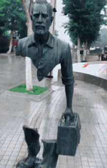 挑战一百杯奶茶要胖几斤，她给闺蜜点了杯奶茶