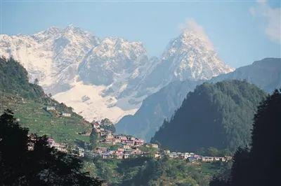 珠穆朗玛峰图片，珠穆朗玛峰最顶端风景