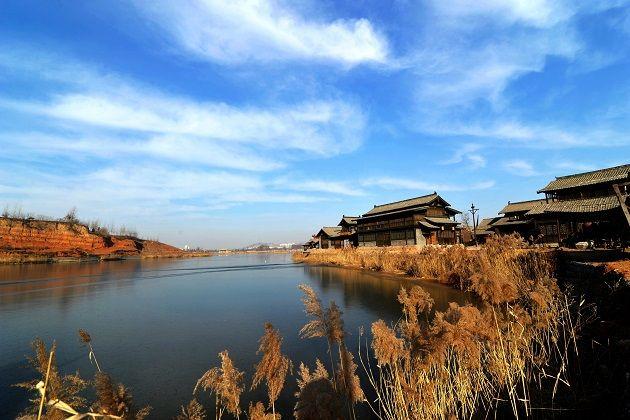 梁山水浒风景区在哪里，游水泊梁山 品水浒文化