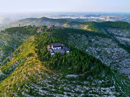梁山水浒风景区在哪里，游水泊梁山 品水浒文化