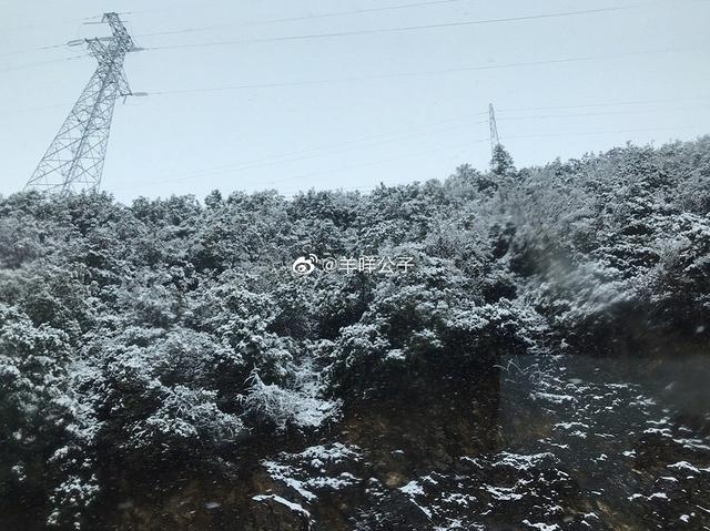 云南昆明现在下雪了吗，昆明今早上演冻死在夏天