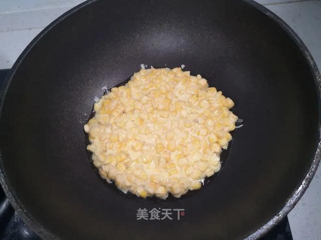 玉米又甜又糯的做法，玉米煮熟后就会香甜软糯