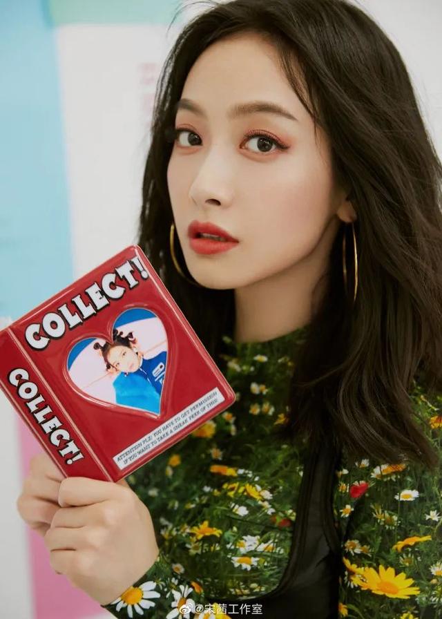 宋茜到底有没有对赵丽颖撇嘴，杨紫含泪、宋茜撇嘴、王一博领奖“六缺五”