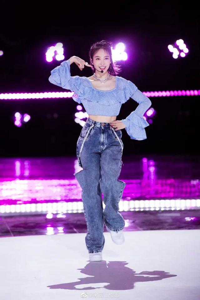 宋茜到底有没有对赵丽颖撇嘴，杨紫含泪、宋茜撇嘴、王一博领奖“六缺五”