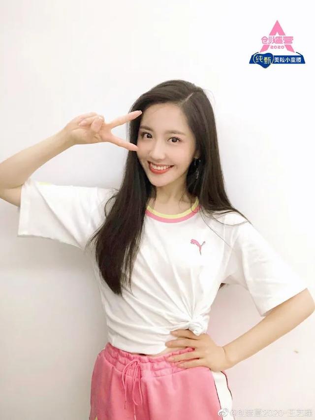 宋茜到底有没有对赵丽颖撇嘴，杨紫含泪、宋茜撇嘴、王一博领奖“六缺五”