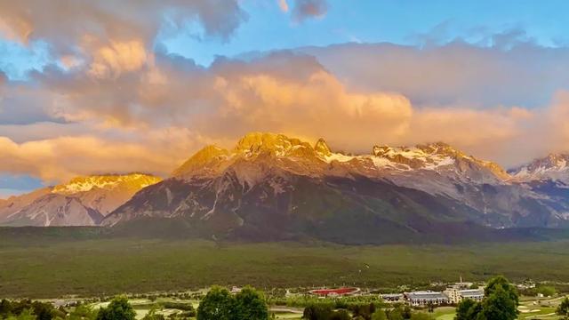 去丽江住哪里比较方便，去丽江旅游住在哪里比较方便呢（丽江10大土豪小区房价）