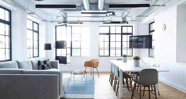 玻璃怎么擦才干净，怎样擦出来的玻璃又干净不落灰尘（在水里兑点“盐”）