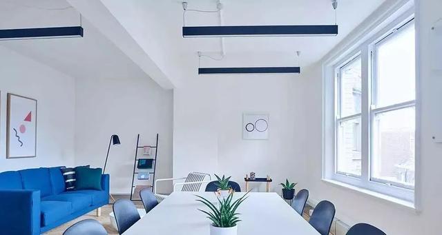 玻璃怎么擦才干净，怎样擦出来的玻璃又干净不落灰尘（在水里兑点“盐”）