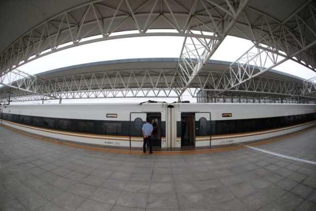 杭州到上海高铁，杭州到沪广高铁（杭州人到上海坐飞机要方便了）