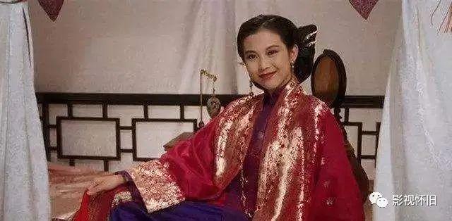 好姐妹 钟丽缇，钟丽缇乘风破浪镜头少（母女差40岁却似姐妹）