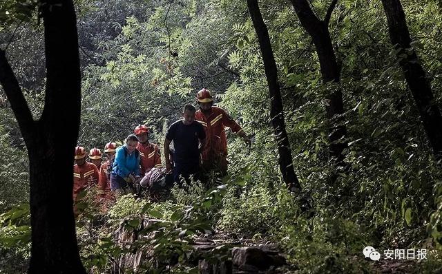驴友受伤被困野山，驴友在林州苍龙山摔伤获救