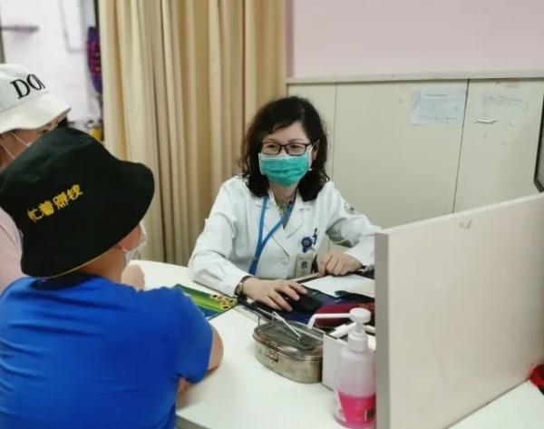 肥胖者流鼻血(肥胖者流鼻血怎么回事)