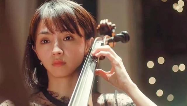 满岛光的颜值解析，红人馆半年才出现一次的满岛光