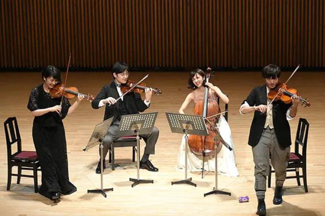 满岛光的颜值解析，红人馆半年才出现一次的满岛光