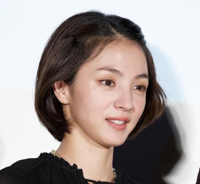 满岛光的颜值解析，红人馆半年才出现一次的满岛光