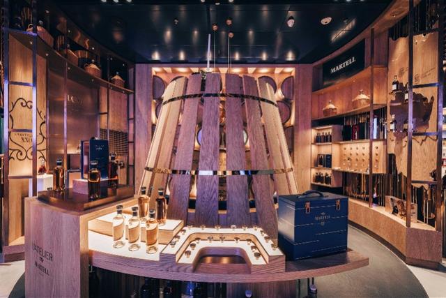 马爹利法国进口蓝带干邑，马爹利蓝带xo级多少钱一瓶