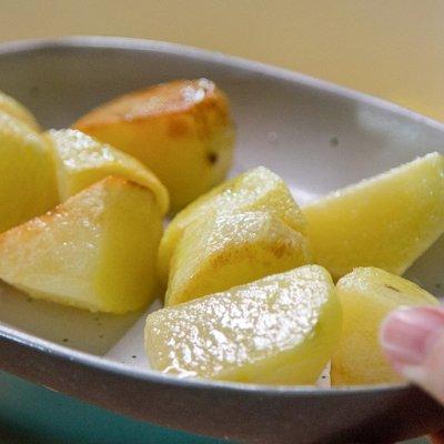 土豆炖牛肉的家常做法，土豆炖牛肉家常做法最简单（厨师长分享牛腩炖土豆的家常做法）