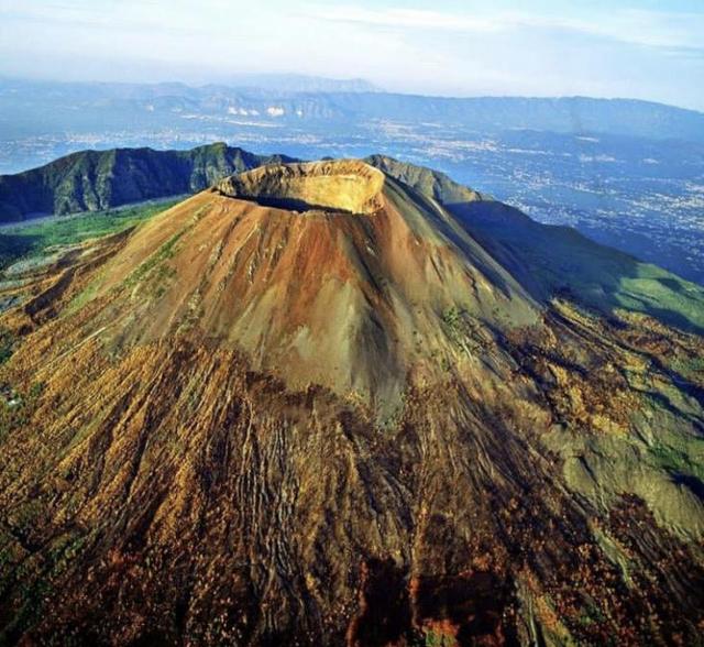 世界上所有火山都在哪儿，世界著名的十大火山