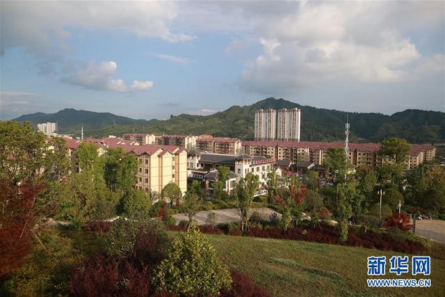 我国彻底消除贫困，走向我们的小康生活