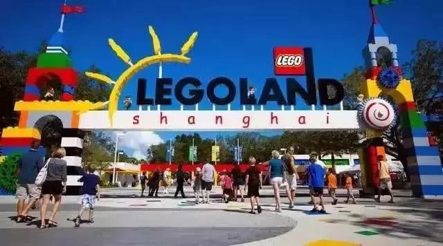 美国迪士尼乐园，美国迪士尼乐园有多好玩（最初是为了建成一座“法西斯的乌托邦”）