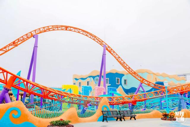 美国迪士尼乐园，美国迪士尼乐园有多好玩（最初是为了建成一座“法西斯的乌托邦”）