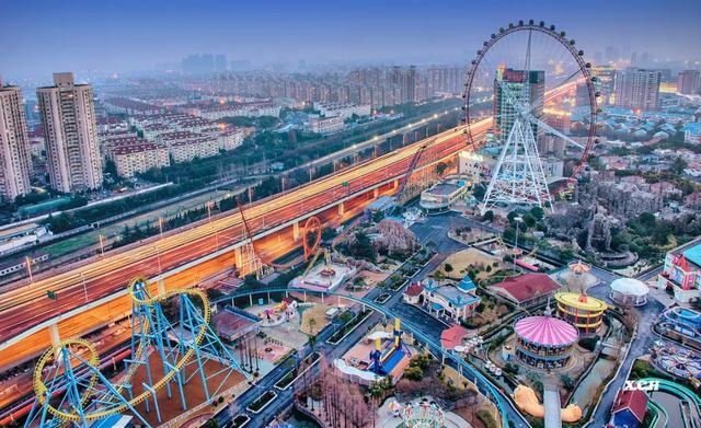 美国迪士尼乐园，美国迪士尼乐园有多好玩（最初是为了建成一座“法西斯的乌托邦”）