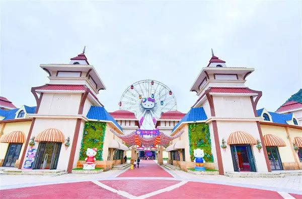 美国迪士尼乐园，美国迪士尼乐园有多好玩（最初是为了建成一座“法西斯的乌托邦”）