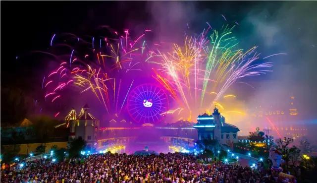 美国迪士尼乐园，美国迪士尼乐园有多好玩（最初是为了建成一座“法西斯的乌托邦”）