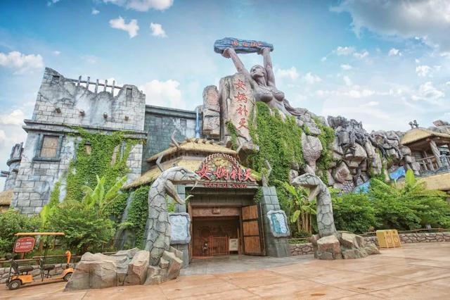 美国迪士尼乐园，美国迪士尼乐园有多好玩（最初是为了建成一座“法西斯的乌托邦”）