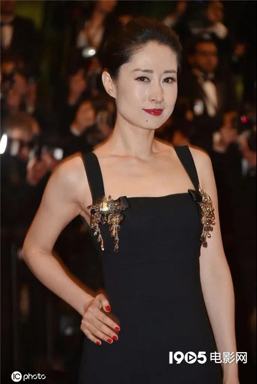 37岁的刘敏涛近况，44岁的刘敏涛被中年女演员们羡慕了