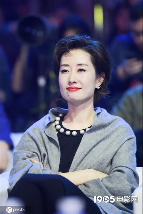 37岁的刘敏涛近况，44岁的刘敏涛被中年女演员们羡慕了