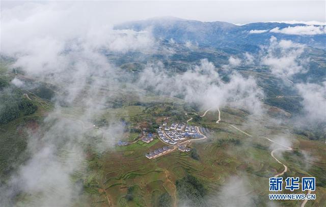 凉山昭觉全景图，鸟瞰大凉山腹地昭觉县