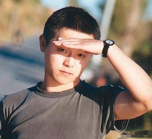 窦唯个人简历资料，从“摇滚歌王”到“流浪歌手”