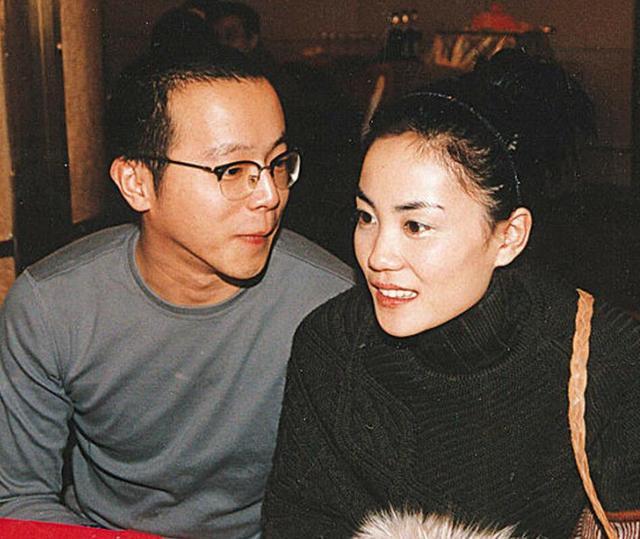 窦唯个人简历资料，从“摇滚歌王”到“流浪歌手”