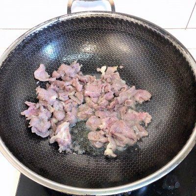 四川的青椒炒嫩牛肉，青椒炒牛肉家常做法