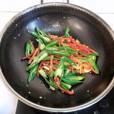 四川的青椒炒嫩牛肉，青椒炒牛肉家常做法