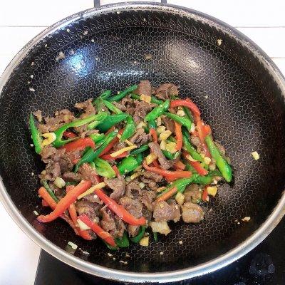 四川的青椒炒嫩牛肉，青椒炒牛肉家常做法