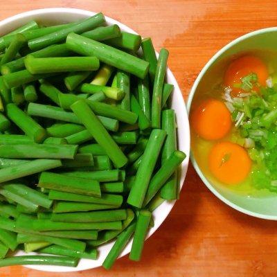 家常菜谱蒜苔炒鸡蛋，超级下饭无敌好吃的蒜苔炒鸡蛋