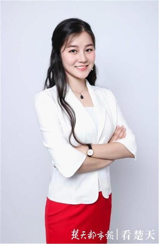 武汉江滩灯光秀，武汉江滩灯光秀主题（汤圆、红灯笼“刷屏”城市天际线）